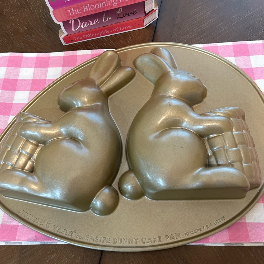 Nordic Ware cake Pan with Basket Weave Design